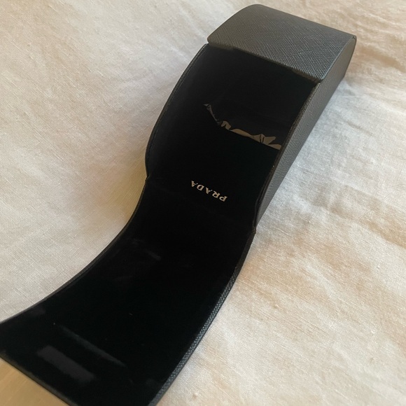 NWOT Prada Sunglasses PR 02WS SPR02WS 07C-0D1 Cherry/Havana W Gold Accent - Picture 6 of 6